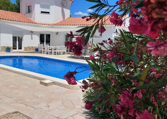 Villa Voor 8 Personen Met Zwembad