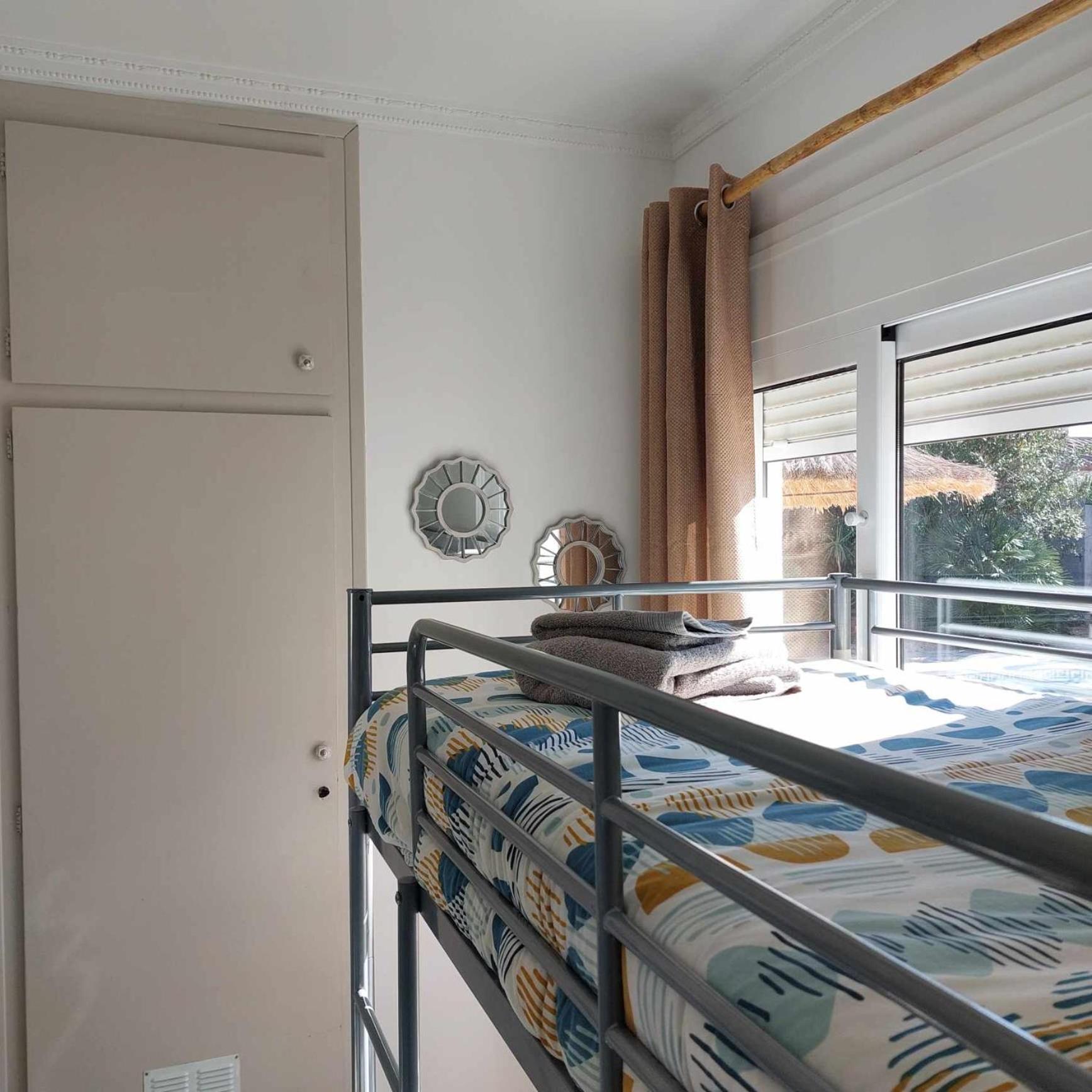 Villa Voor 8 Personen Met Zwembad *